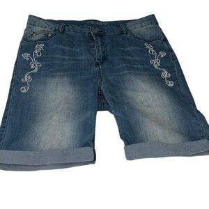 Avenue Denim Womens Embroidered Jean Shorts Size 18 Blue